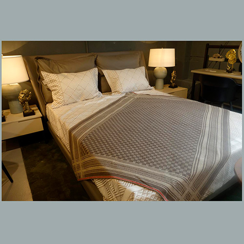 Плед жаккард &laquo;G&raquo; (св.беж и мокко)